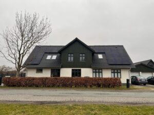 Eksempel på arbejde med solceller på hus