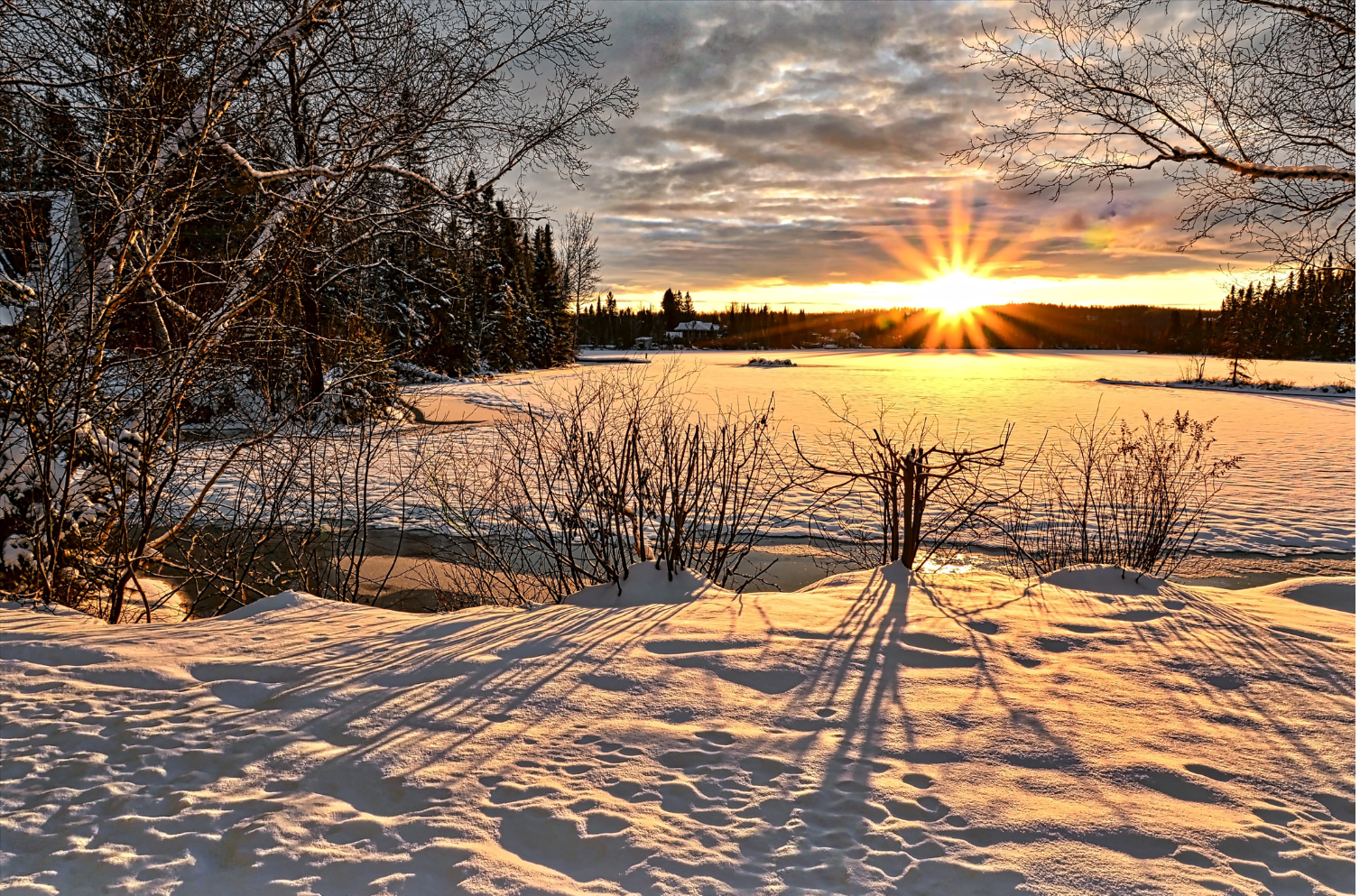 billeder af solstråler om vinteren